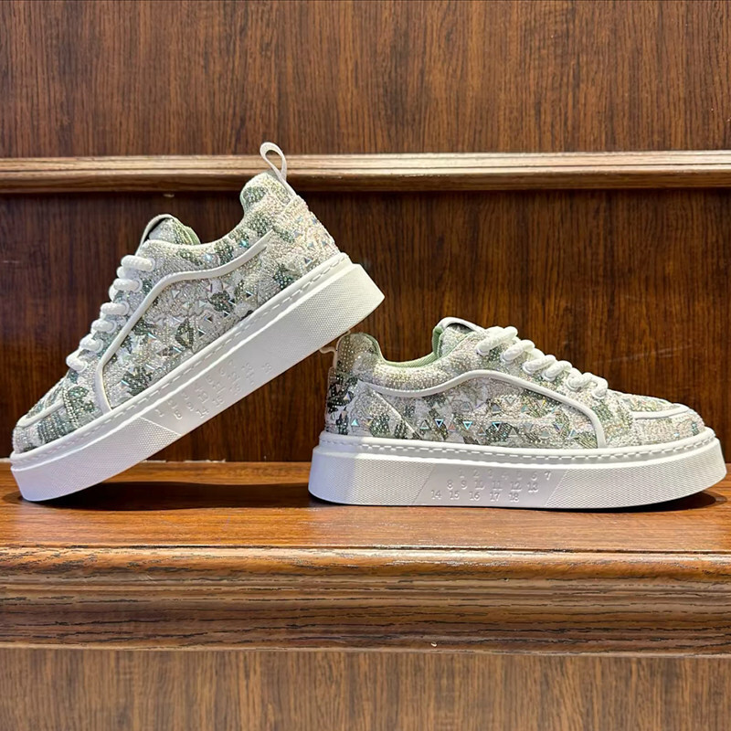 Men's 2025 Spring New Fashion Versatile Thick-Soled Low-Top Sneakers Fabric Surface Rhinestone Print Lace-Up Casual shoes Designer shoes Casual
