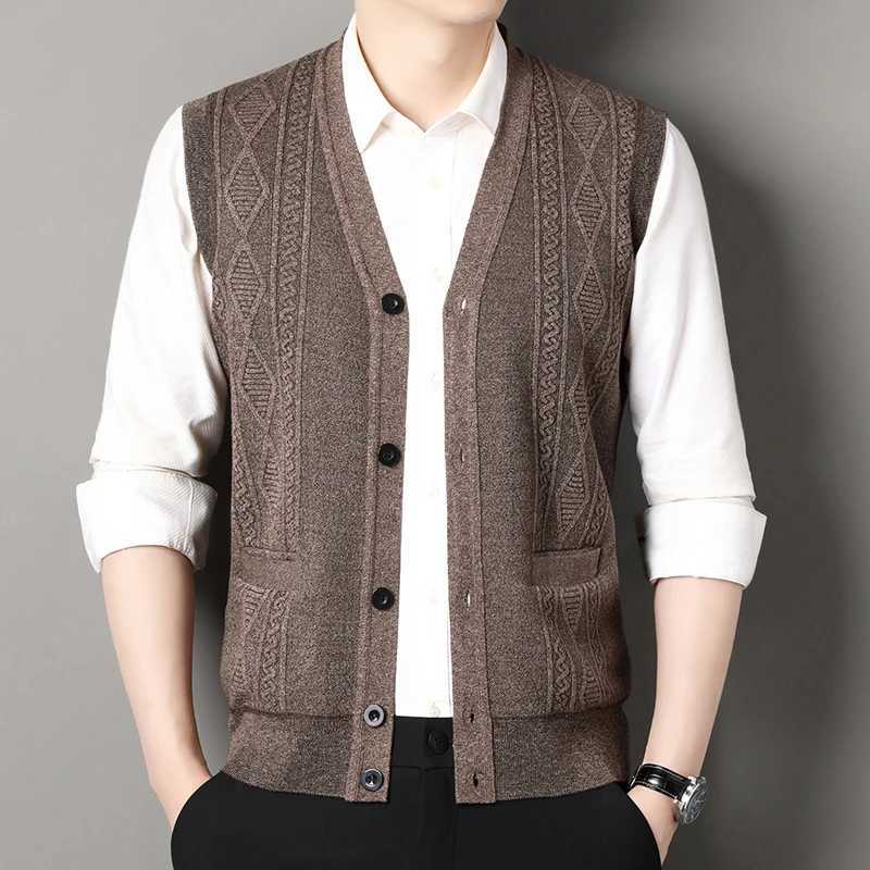 Autumn Winter Mens Vest Casual Sweater Vests Button Up Cardigan Men's V-neck Fashion Knitted Cardigans Q260921