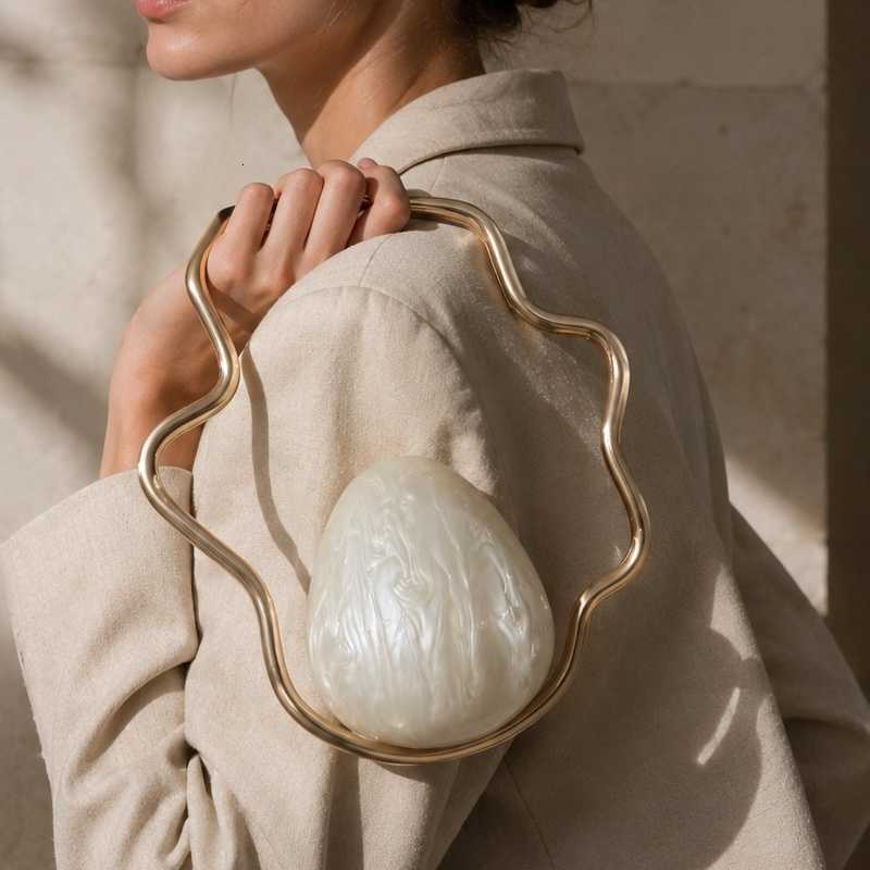 Borse da sera in acrilico Borsa da donna mini Egg Bag Pochette da sera con perle carine con cornice dorata per borsa da festa e borsetta Designer D2