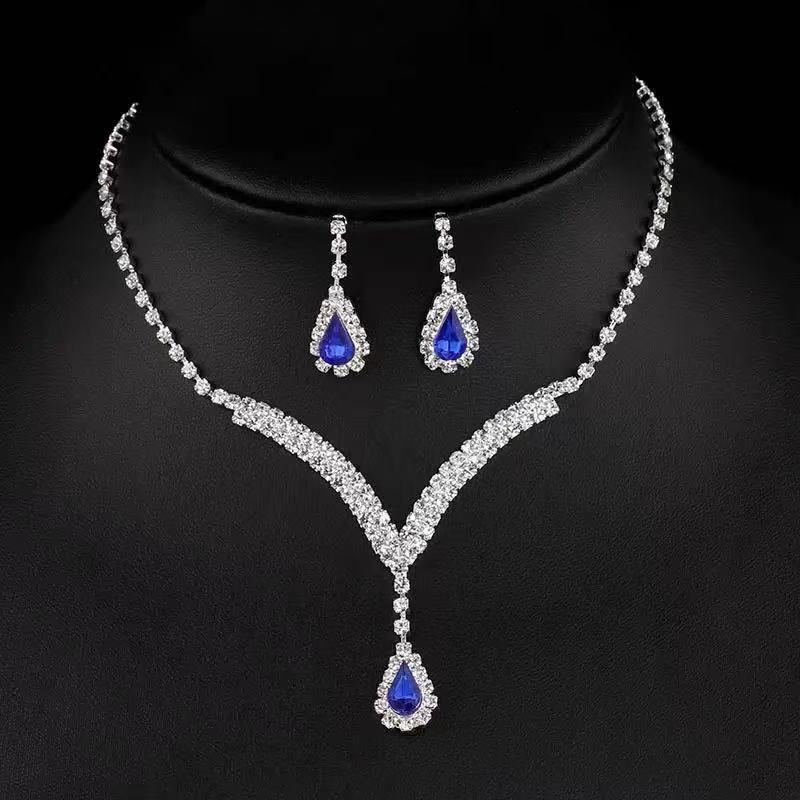 New fashion accessories: Full-diamond shiny high-end earrings, European and American popular light luxury necklace set