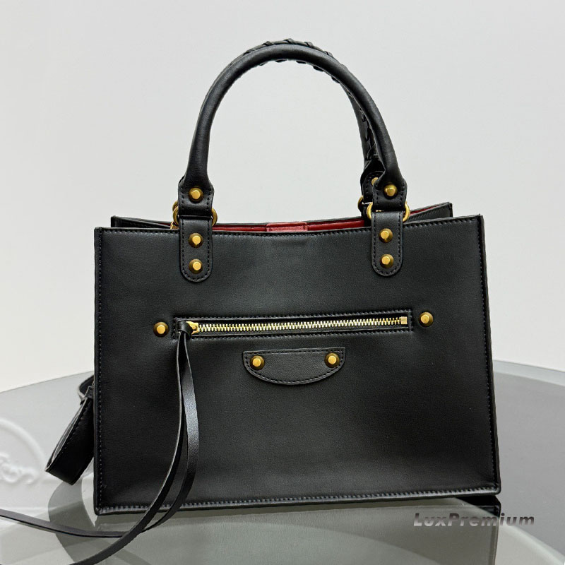 Premium Motorcycle Tote Bag men women hanbag Lady handbags shoulder bag Designer bag Rivets Woven Handle retro bag travel bag shopping bag Detachabl