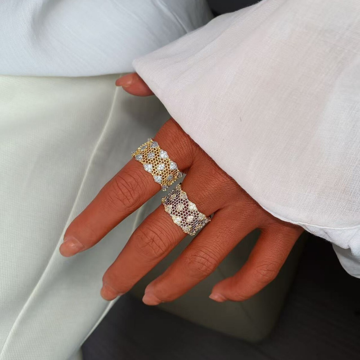 Luxurious Designer Exclusive High-end Two-tone Honeycomb Set With Zirconia Stones, Open-ended Bracelet Ring, Light Luxury, Versatile, Adjustable Acc