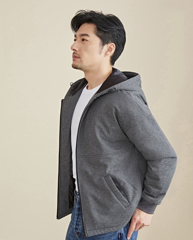 Winter Outdoor Coats: Warmth & Comfort with Men's Extra-Large Down Jackets