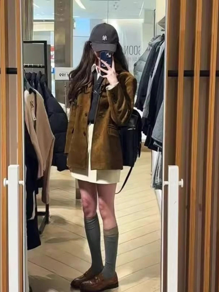 Women's Chocolate Brown Suede Blazer Jacket Vintage Oversized Coat with Tailored Collar Casual Elegance for Fall Spring Layering 260920