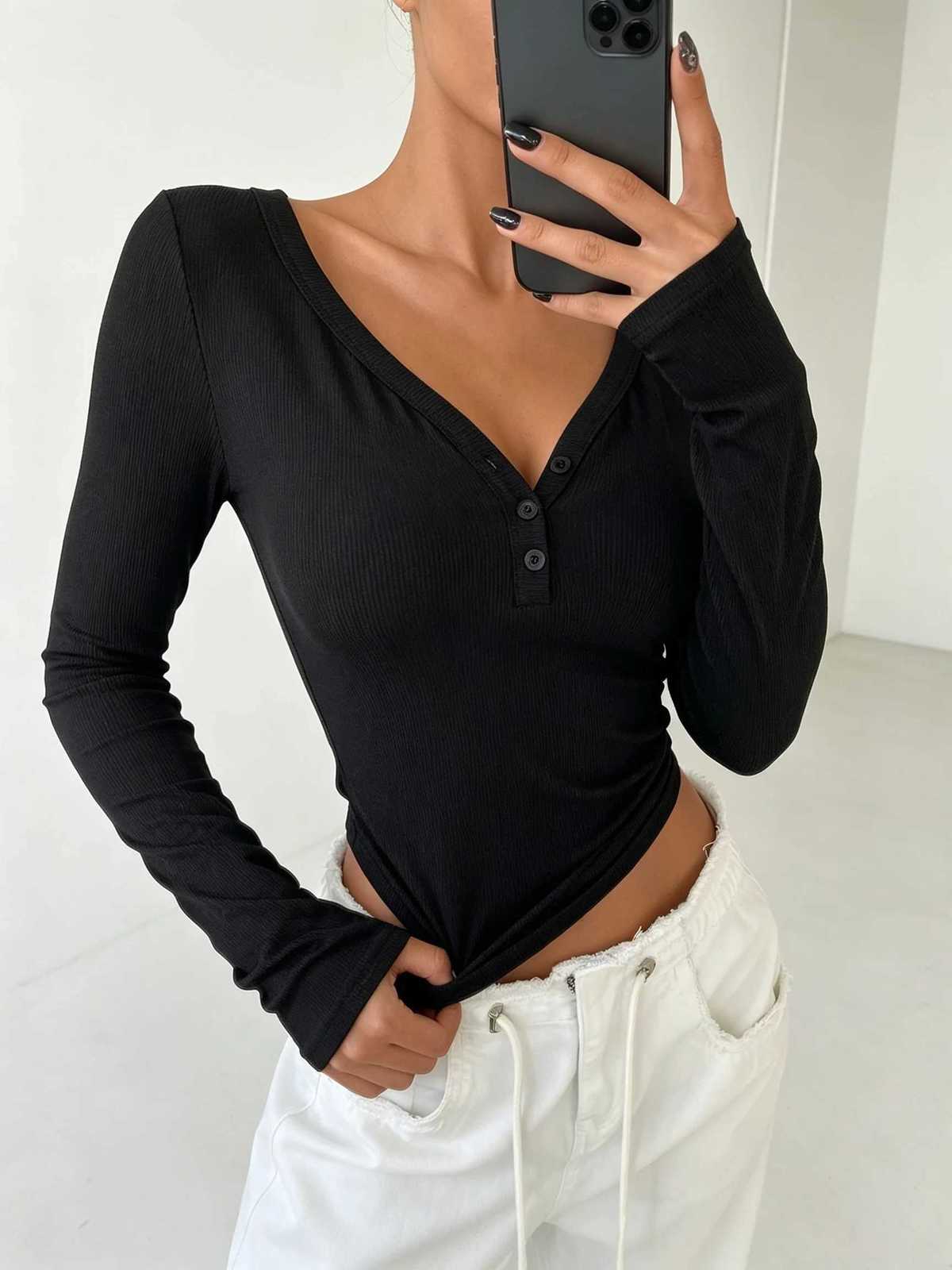 Women's T-Shirt Women's V-Neck Knit T-Shirt Spring Fall Stylish Solid Color Sexy Slim Fit Cropped Long Sleeve Versatile Office Daily Base