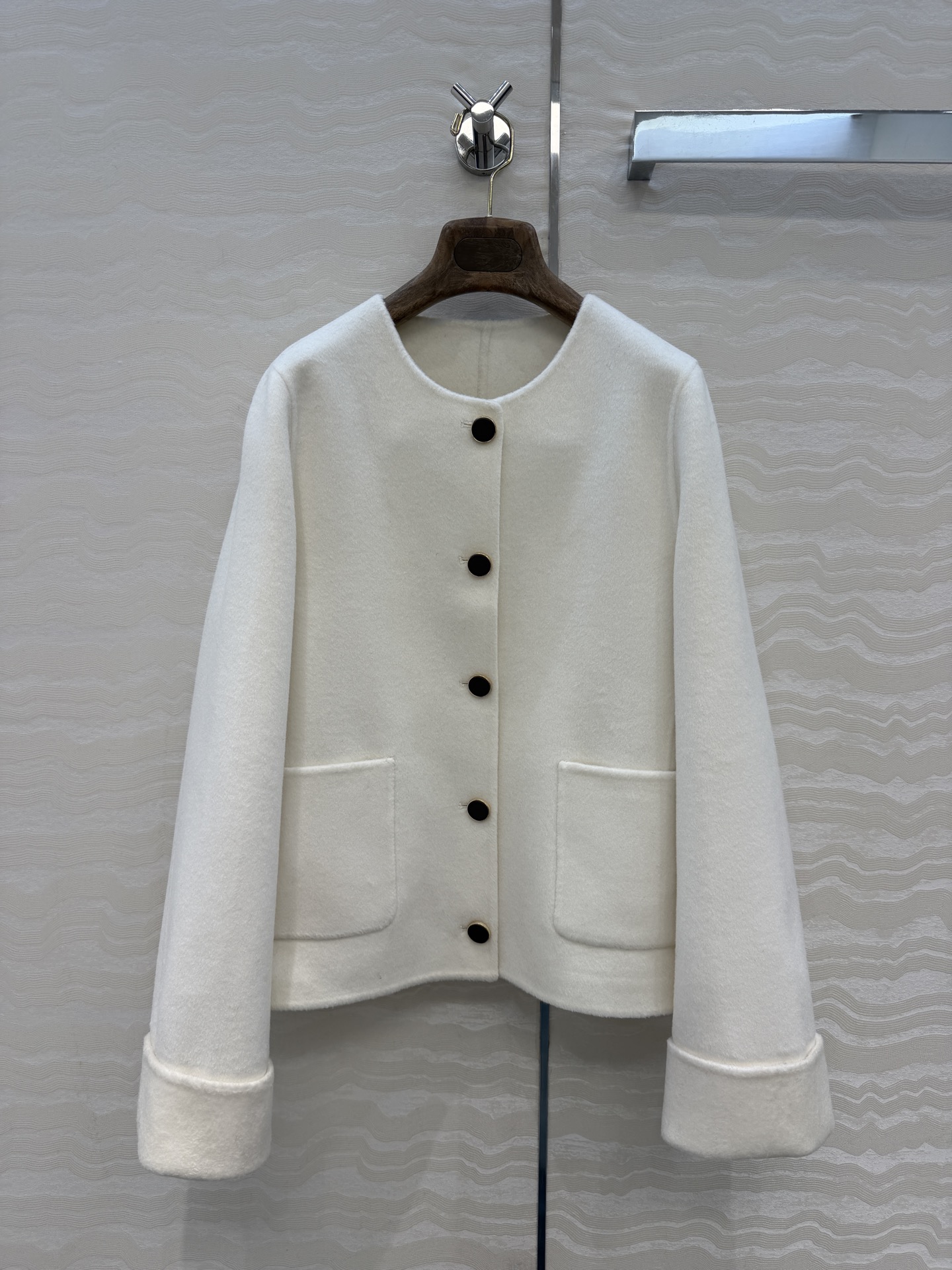 Milan Runway Coats 2026 New Autumn Winter O Neck Long Sleeve Fashion Designer Women Jackets Brand Same Style Tops 0921-6