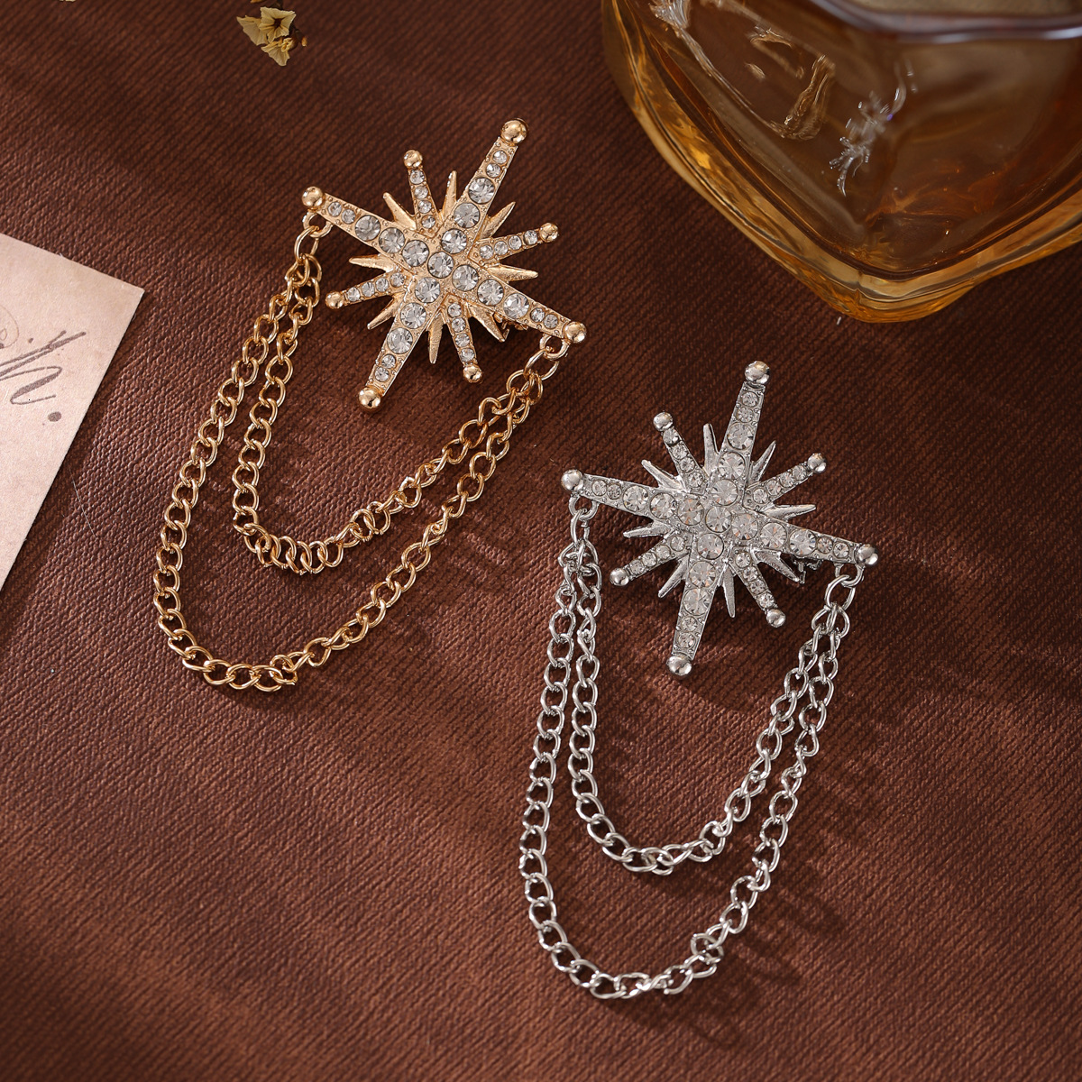 Korean-Style Dazzling Diamond-Studded Eight-Pointed Star Chain Brooch, Light Luxury, High-End, Trendy British-Style Pin, Creative Accessory, In Stoc