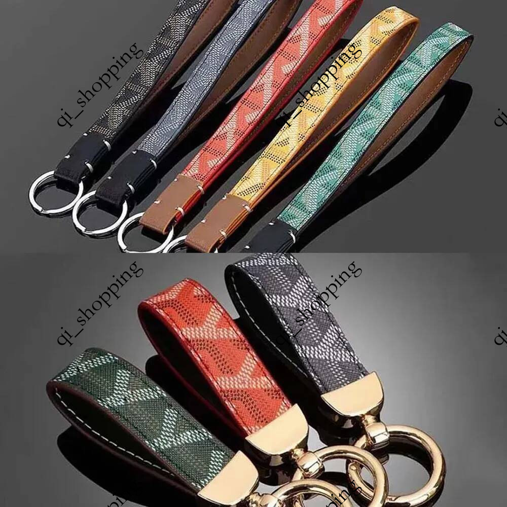 Key chain designer keychain wallet luxury Spike Car keychains Stainless Steel Gold Plated designers keychaines of wallets women keyring Bag Charm wi