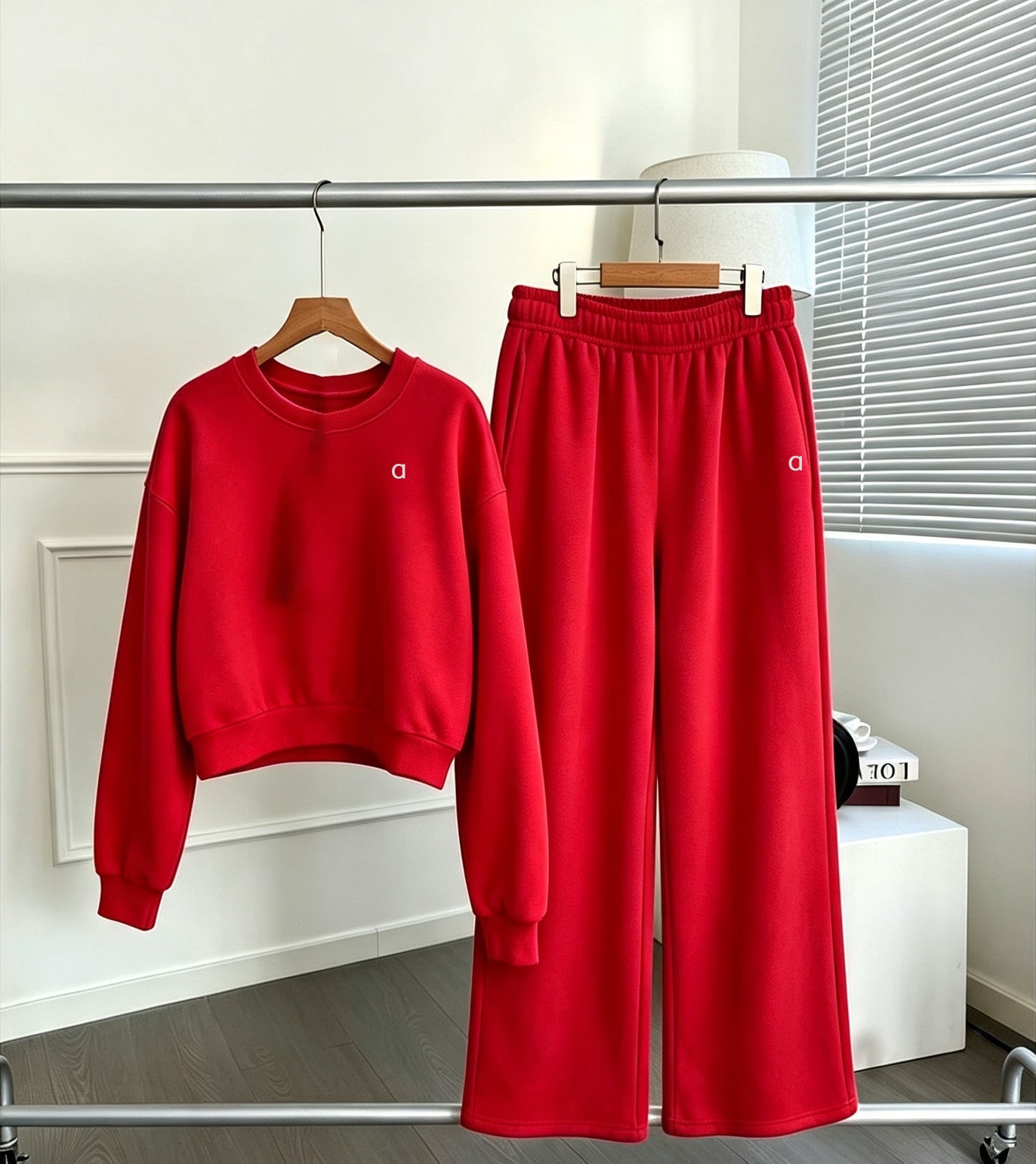 A2969 High-Quality Female Athletic Ensemble Stylish 3D Design Long Sleeves Top & Comfortable Wider Leg Joggers Set