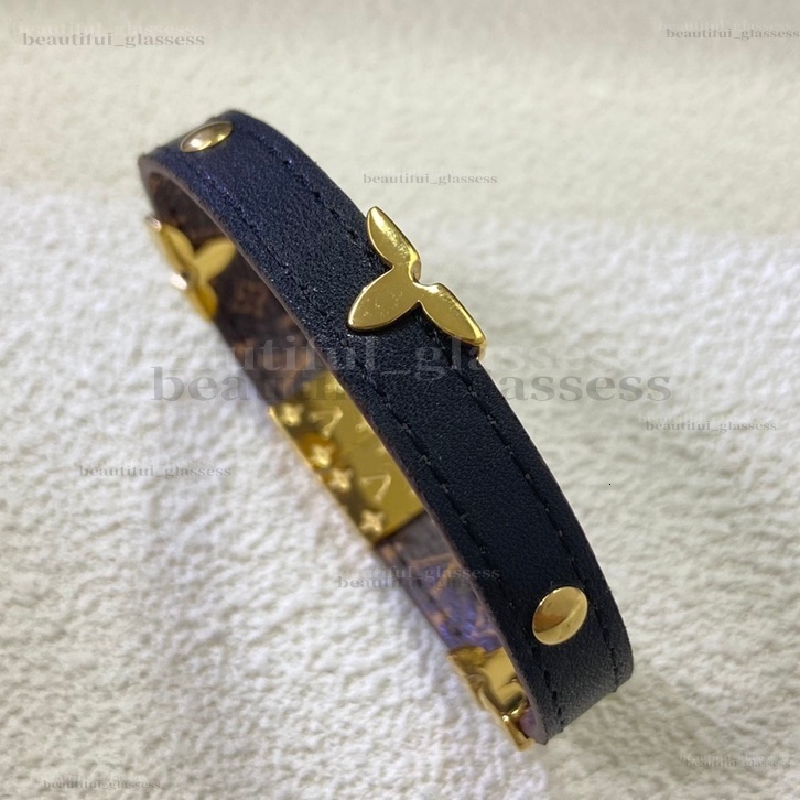 Pulsera de cuero Pulsera de bloqueo de moda Pulsera de diseñador de joyería clásica Plana Marrón Marca de metal para hombres y mujeres amantes Regal
