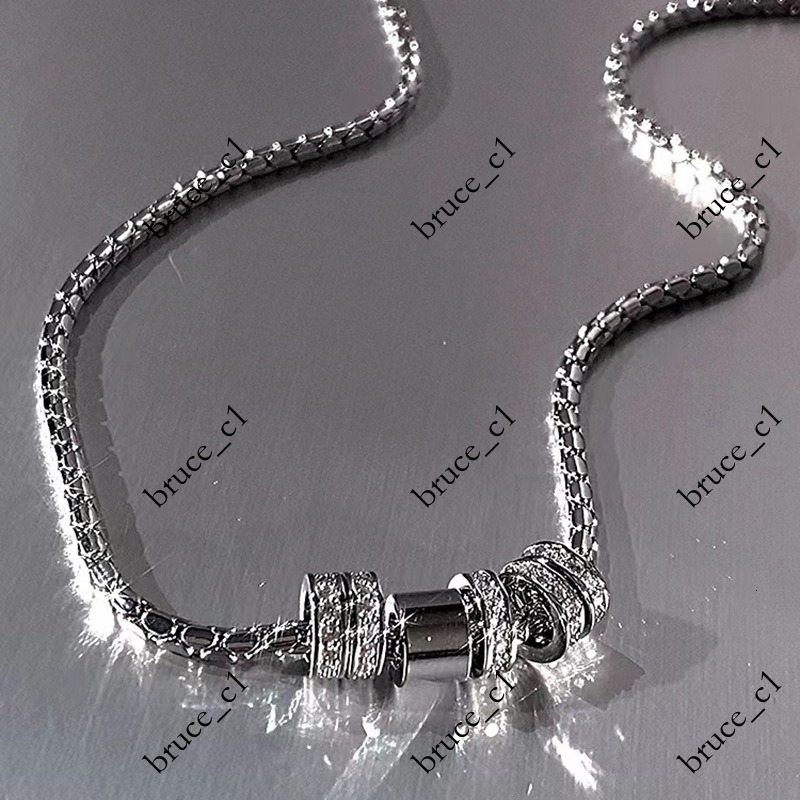 Unisex Sparkling Diamond Circle Pendant Necklace Minimalist Style Light Luxury Niche Design Fashion Versatile Elegant Clavicle Chain