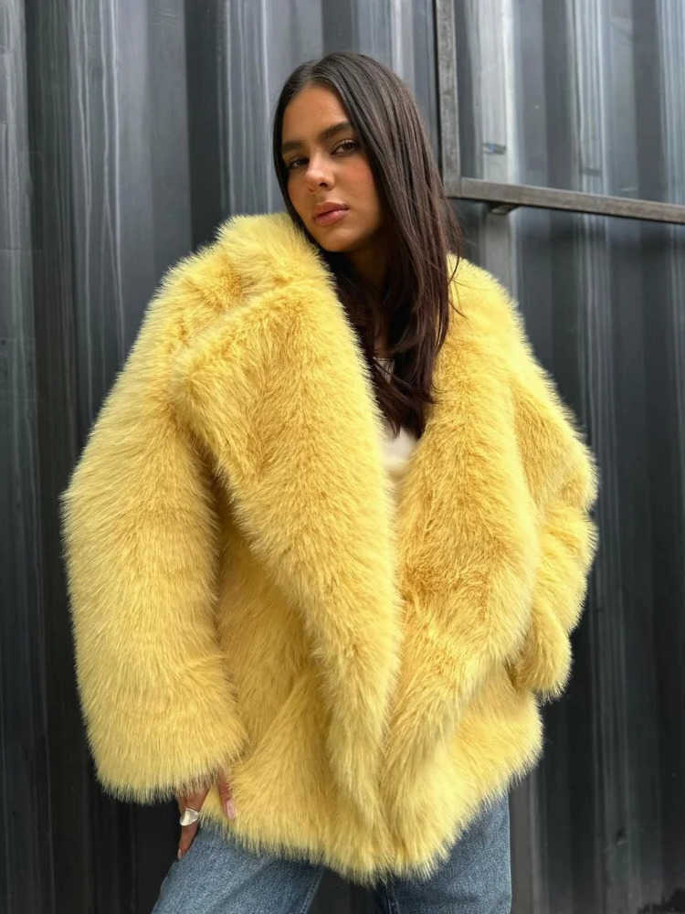 Yellow Women Faux Fur Jackets Elegant Lapel Long Sve Cardigan Short Coat New Winter Lady War Street Outerwear D260921