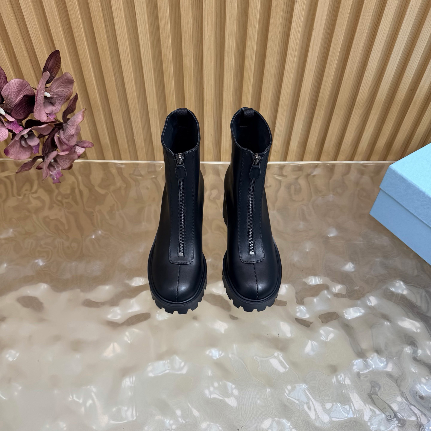 Designer luxury women's autumn and winter new thick-soled platform Martin boots, British style short pull-on stretch boots