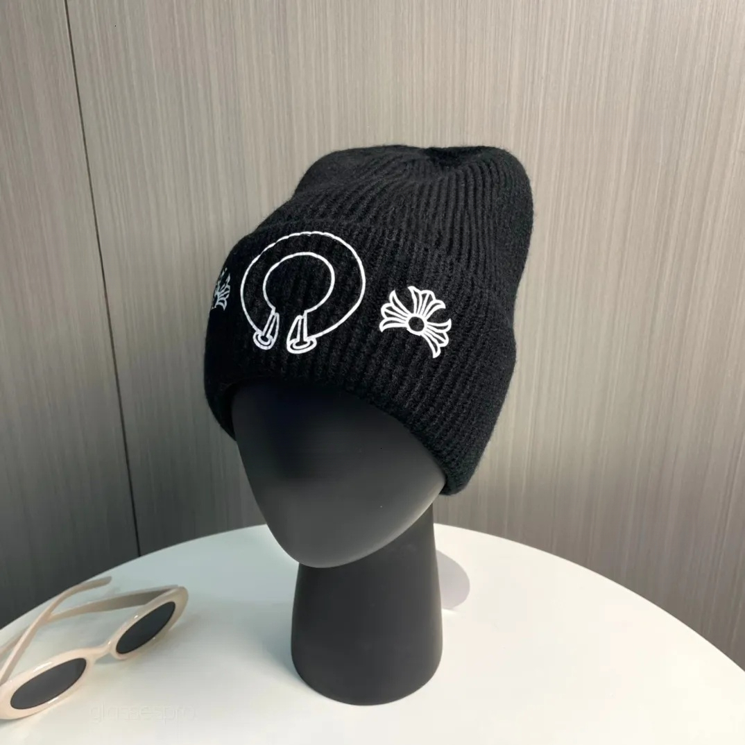 hot 2027 new Mutze Top Fashion Designer Hats knitted hats Men's and Women's Beanie Winter hat Thermal Knit Ski Bonnet High Quality Plai