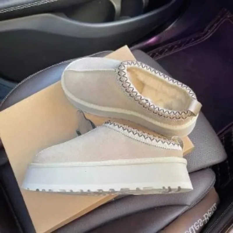 Fur Boots 2025 New Women's Slippers Dress Thick-soled Shoes Short Plush Comfortable Women's Cotton Shoes Designer Winter Snow Boots H26092