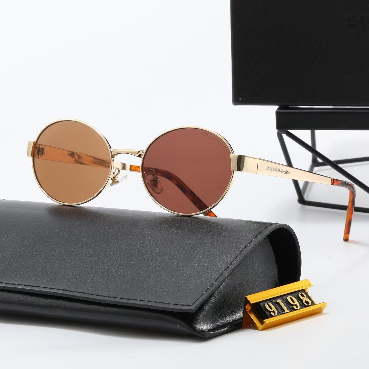 New Style Sunglasses for Women and Men, Retro Old Money Aesthetic UV Protection Travel Photography Shade Glasses Wholesale