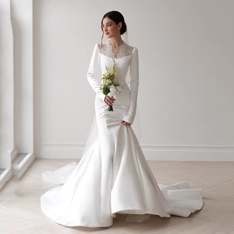 Classic Mermaid Church Wedding Dresses V Neck Long Sleeves Buttons Lace Sweep Train Satin Formal Bride Bridal Gowns Vestidos de Novia