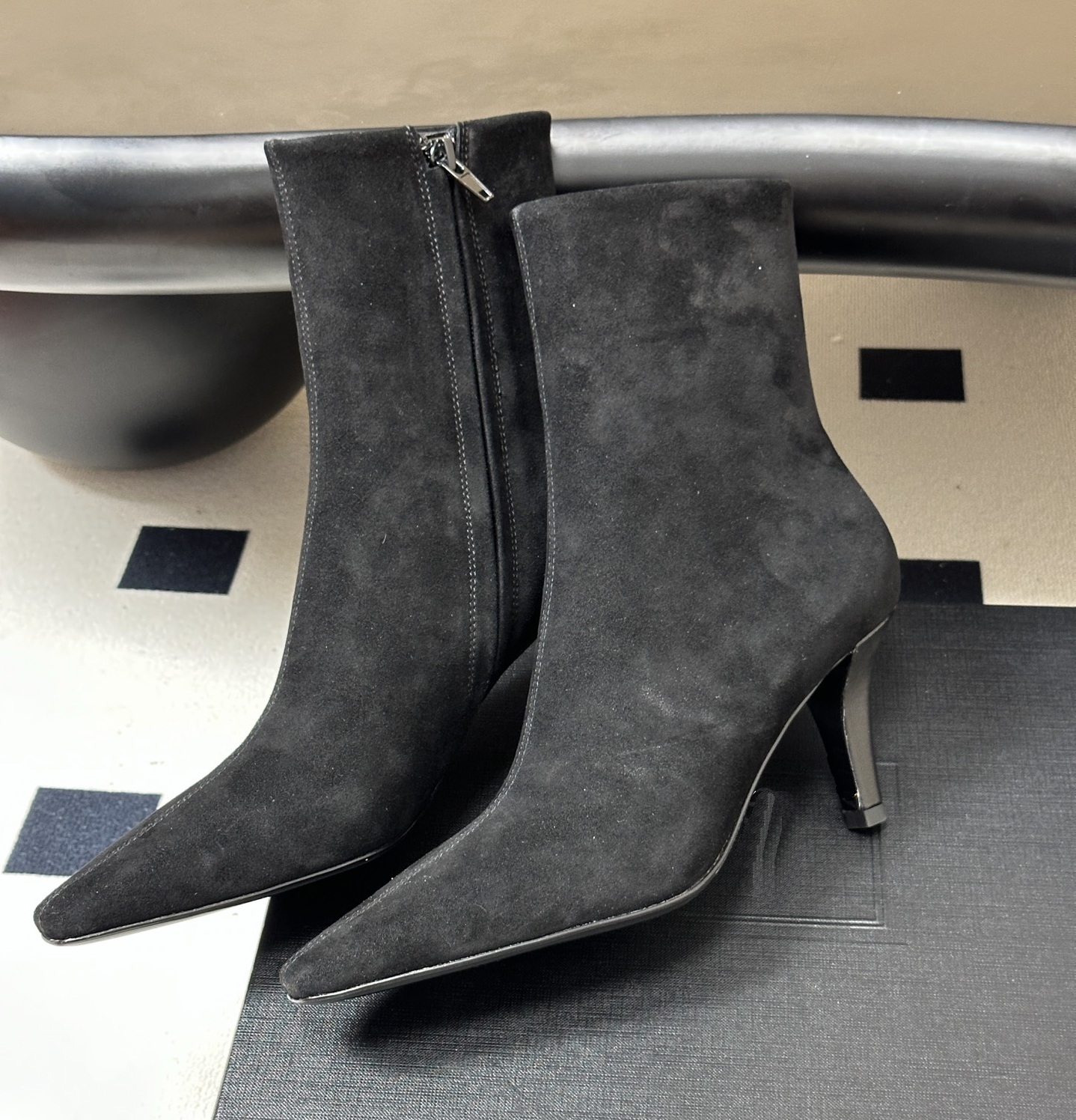 Luxury Dress Shoes Designer New Autumn Short Boots Fashion Pointed Toe Shoes Women Concise Genuine Leather Women Shoes Bota Feminina Size 35-41