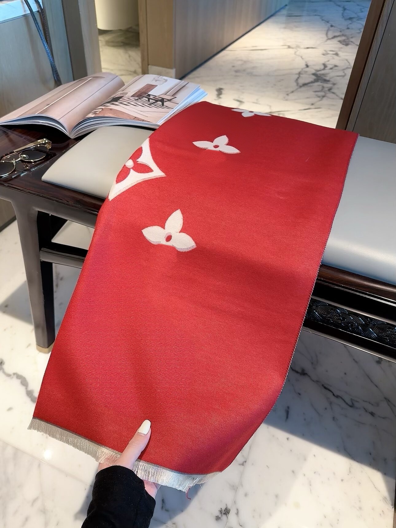 2026 Classic Plaid Women Man Designer Scarf 100% Cashmere Scarves For Winter Warm Womens and mens Long Wraps Size 180x30cm JP236