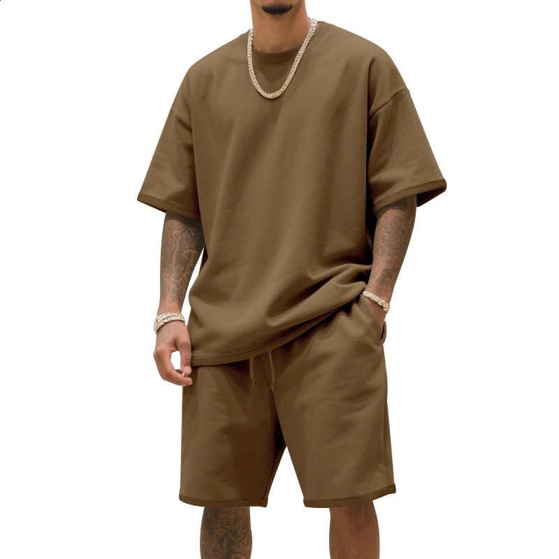 Men's Two-Piece Clothing Set Loose Round-Neck T-Shirt and Shorts Set Casual Sportswear Perfect for Summer 260920