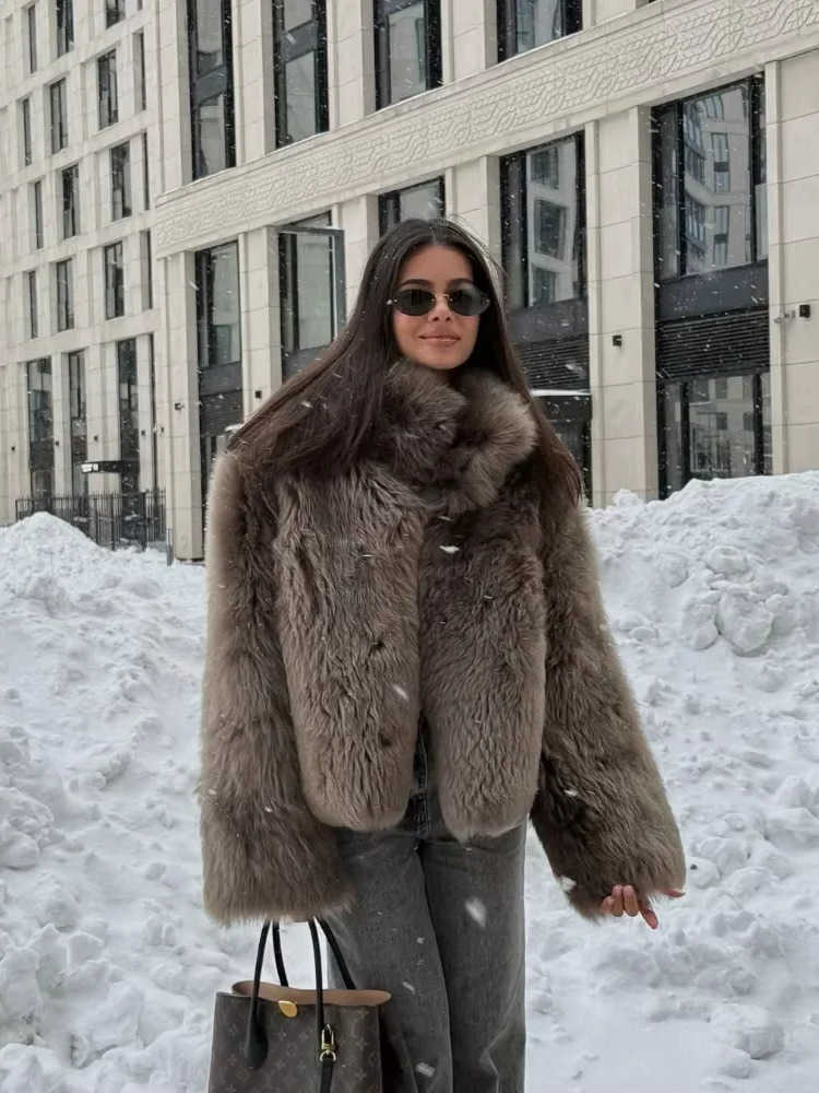 Fashion Women Fur Short Jacket Elegant Stand Up Collar Single easted Loose Outerwear Lady Daily Highstreet Jackets New D260921