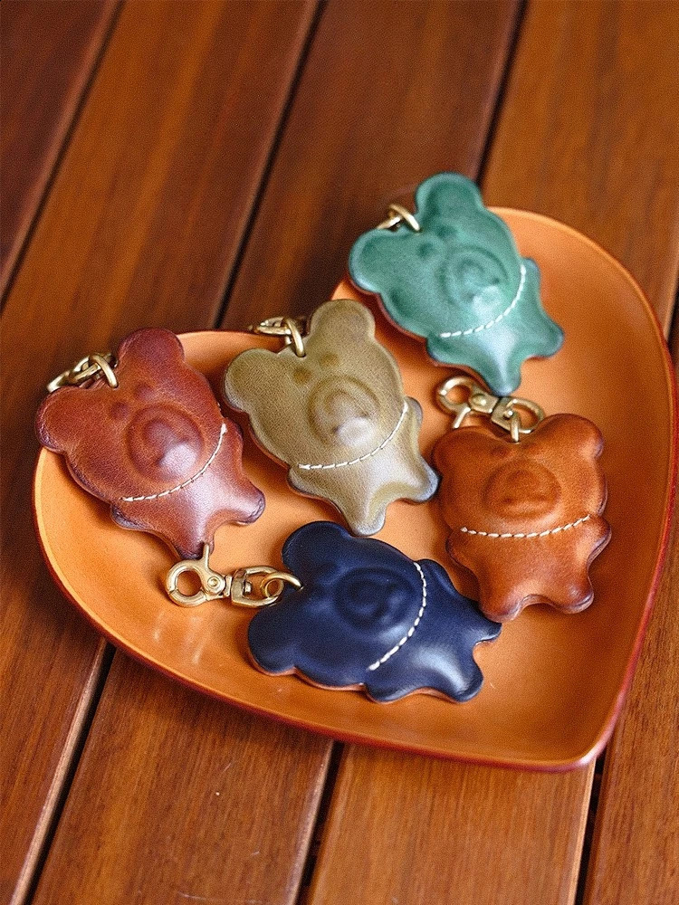 Top layer cowhide bear biscuit pendant leather vintage handmade creative bag cute pendant decoration retro niche beauty gift 260920