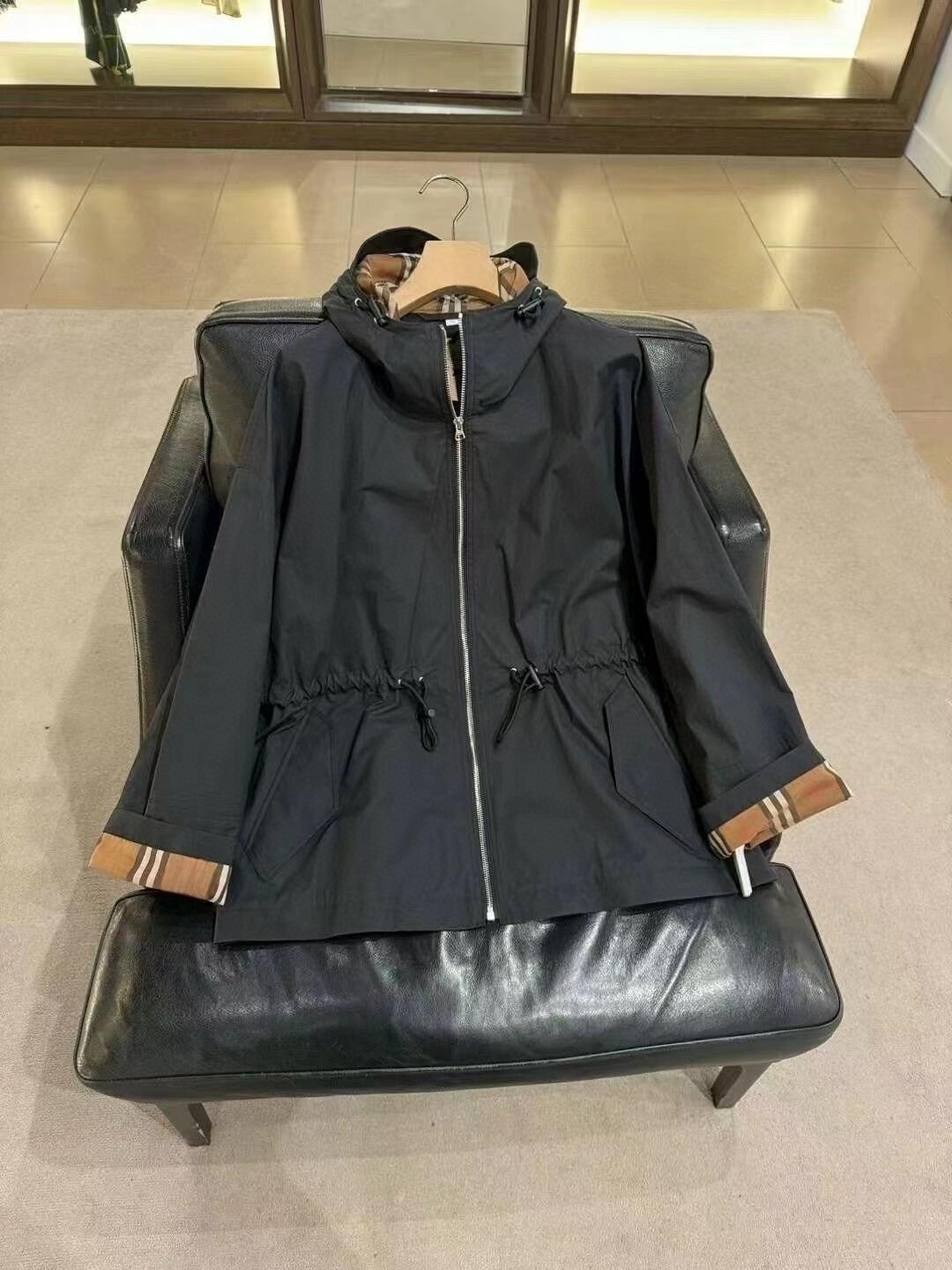 Women Hooded Windbreaker Drawstring Waist Zip Up Jacket Plaid Lining Roll Cuff Outerwear
