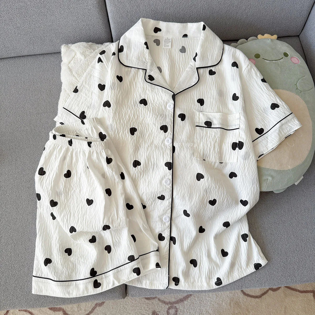 Women's Summer Thin Pajamas with HeartShaped Short Sleeves and Shorts Sweet Cute Can Be Worn Outside in TwoPiece 260920