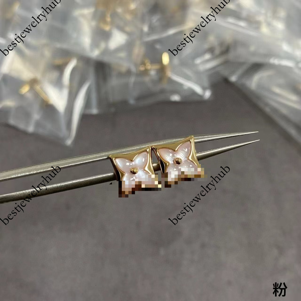 Designer Jewelry Louisevuits V Gold New Model Earrings: Clover Double Flower Natural Mother-of-Pearl Earrings, Fashionable and Luxurious