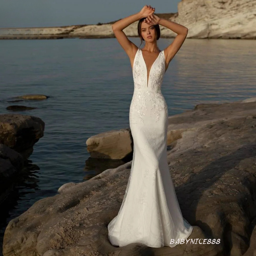 Fancy Backless Wedding Dresses for Bride Summer Beach Boho Wedding Gowns Satin Appliques Deep V Neck Detachable Train Robe De Mariee Customized 917