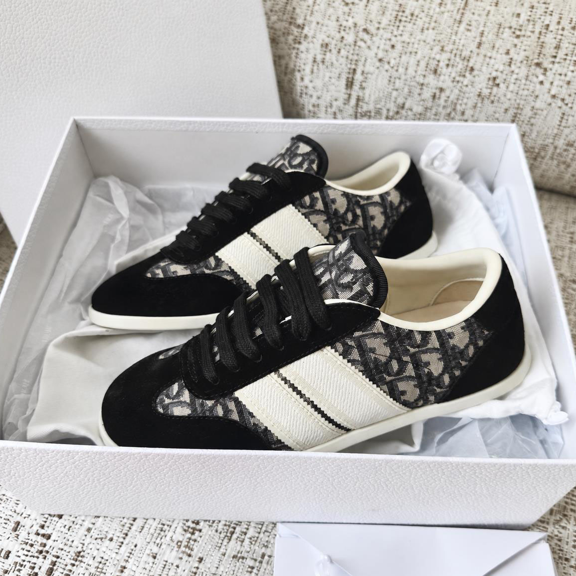 Casual Sneakers Women Shoes Luxury Designer Suede Leather Low Top Lace Up Walking Outdoor Fashion Beige Blue Round Toe Flat Classic Soft Platform