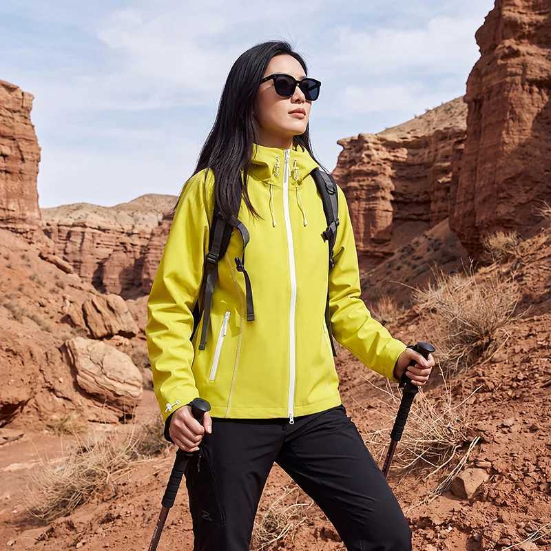 Women's Jackets Lightweight Women Outdoor Hiking Jacket Hooded Windproof Water Repellent Softshell Coat Zipper Pockets Casual Windbreaker C2609
