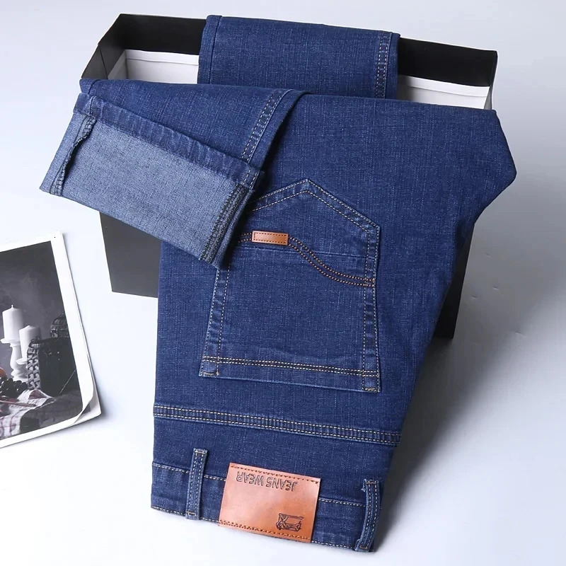 Jeans dritti moda uomo uomo 2026 Pantaloni slim fit elasticizzati Pantaloni comodi in denim da lavoro morbidi Abbigliamento maschile 260922