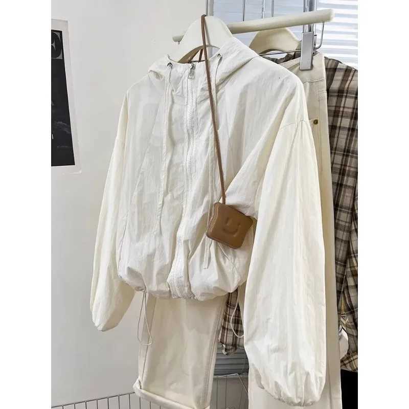 Women's Jackets SMVP White Hooded Women's Jack Summer Design Sensation American Retro High-End Feeling Windbreaker Outerwear Breathable Lo