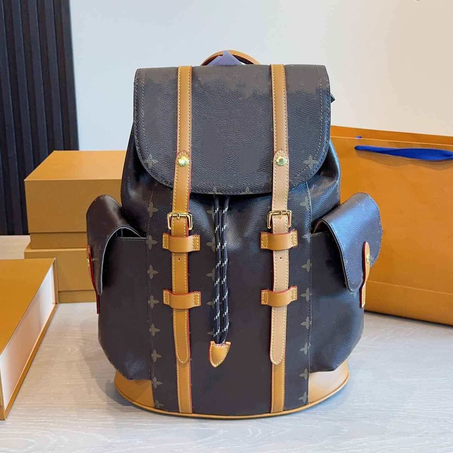 26SS Mens Luxurys Designer Zaini Borsa in pelle Borsa a tracolla Zaino di lusso Borsa da viaggio per esterni Zaini da viaggio per vacanze a breve di