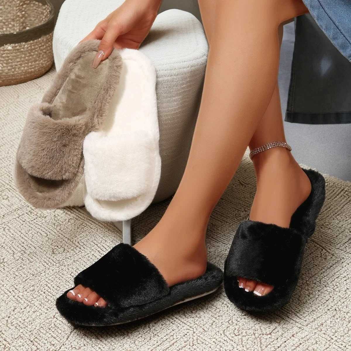2026 Winter Women Short Plush Home Slippers Lightweight Non Slip Indoor Slippers Woman Soft Sole House Cotton Shoes Flip Flops T260922