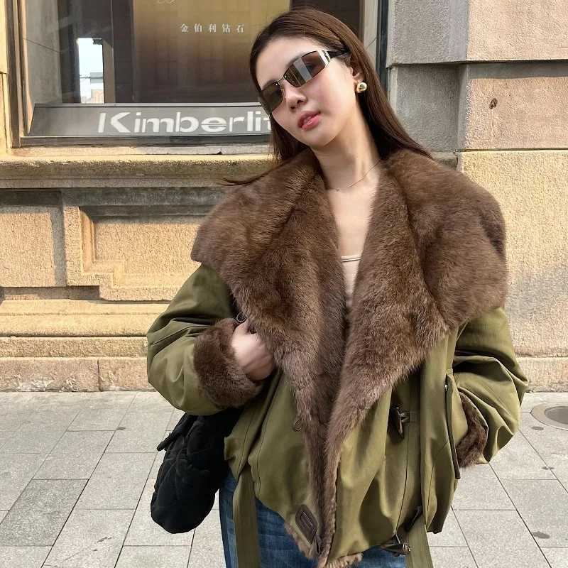 Leather Faux Women's Leather European Imported Mink Big Collar Down Cotton Jacket for Women in Winter 2025New Loose Style Overcoming fur Coat f