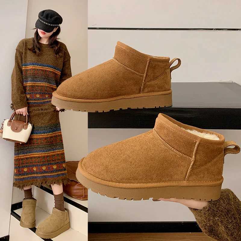 Winter Short Thickened Fleece Lined Snow Boots Women's Comfortable Cotton Shoes Trendy Couple Size Large round Toe Rubber Sole T260922