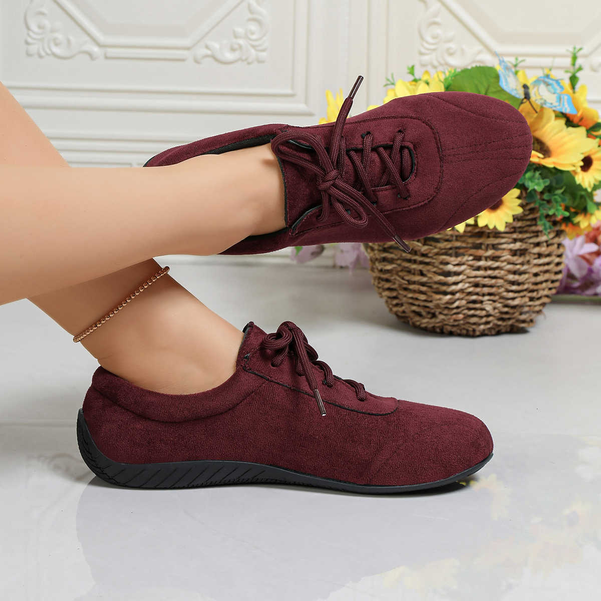 Autumn Casual and Shoes Spring Women's Plus-size Flannel Anti-slip Sneakers 2026 New Solid Color Flat-bottomed German Training Shoes D260922