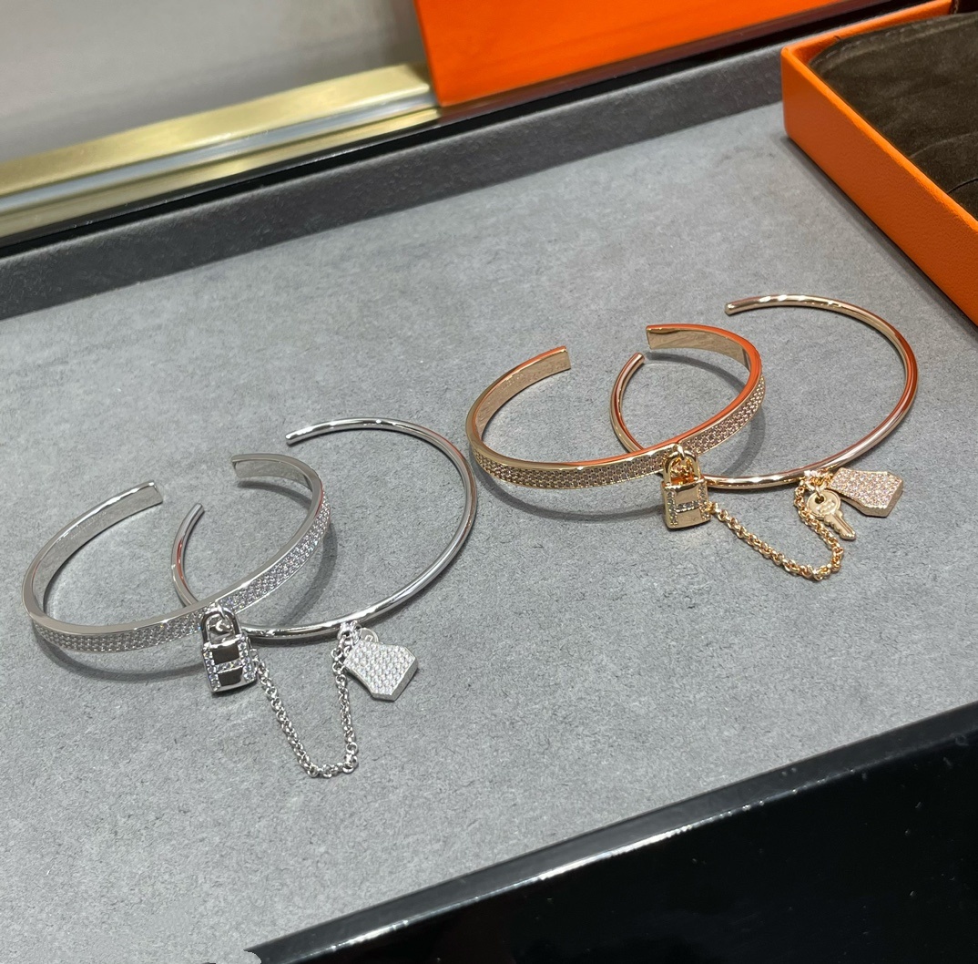 top Bracelets women's Designer bracelets for woman Luxury bracelet Bangle jewelry diamond-studded full-diamond tower pyramid bracelet - Lotus w