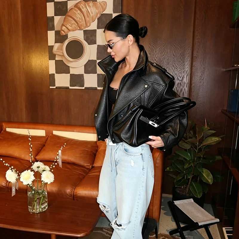 Leather Black Faux Cropped Moto Jacket Women Lapel Zipper Rivet Loose Oversized Biker Outerwear Streetwear Coat C260921