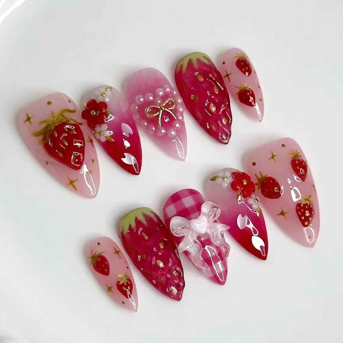 24pcs Ins 3D Bowknots Press On Nails Sweet Strawberry Pink Plaid Almond False Nails With Heart Shape Pearl Decor Fake Nail Tips 260922
