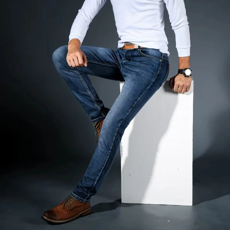 Jeans dritti alla moda da uomo Pantaloni slim fit elasticizzati Pantaloni comodi in denim da lavoro morbidi Abbigliamento maschile 260922