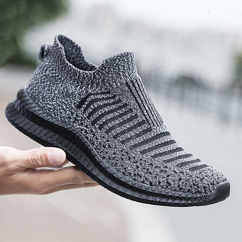 Casual Shoes Breathable Men Casual Shoes Lightweight Outdoor Male Walking Shoes Anti-slip Men's Sneakers SlipFlats Vulcanized Shoes 2023 D26092