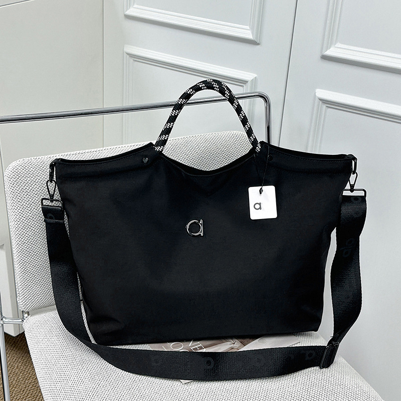 gym bag travel backpack New Yoga Bag Fashionable Commuter Shoulder Bag Korean-style Handbag Crossbody Bag Tote Bag Textured Women's Bag Korean