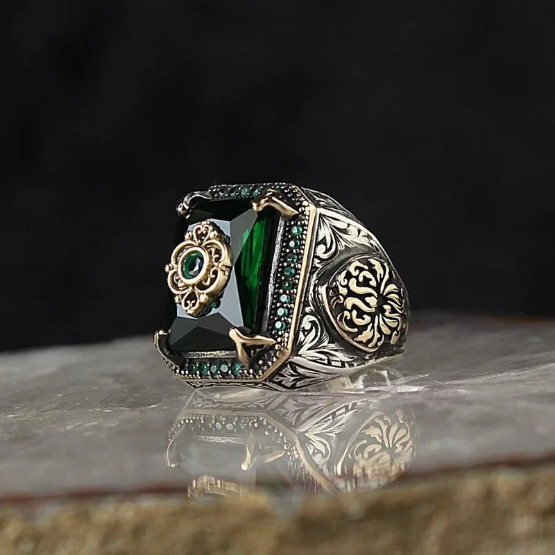 Anello con sigillo turco fatto a mano retrò per uomo Anello con sigillo turco color argento vintage intarsiato con zircone verde Party Punk Motor Bi