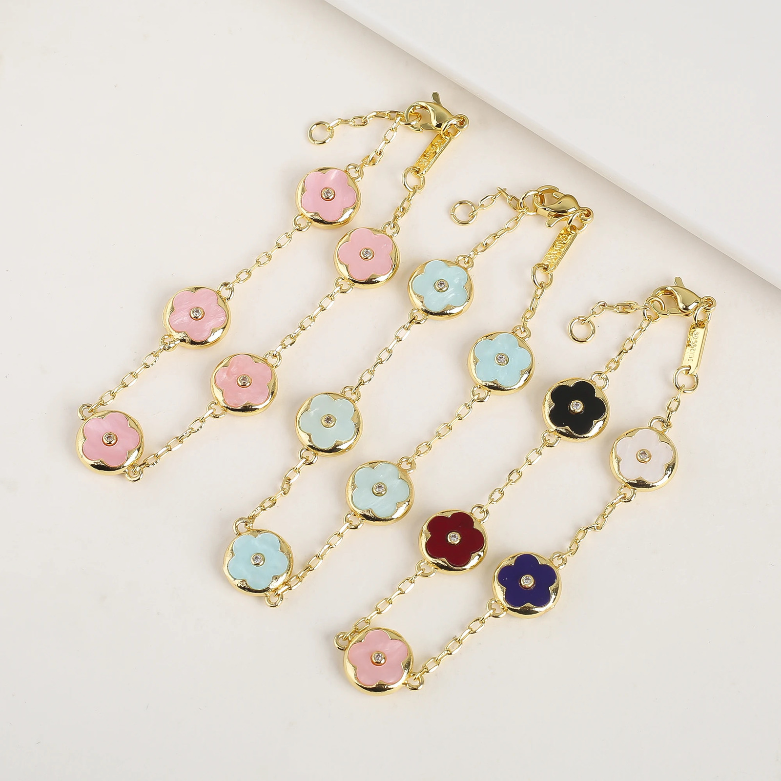 Trendy Creative Adjustable Round Five Leaf Flower Gold-Plated Bracelet for Women Daily Party Jewelry Accessories Clover260920