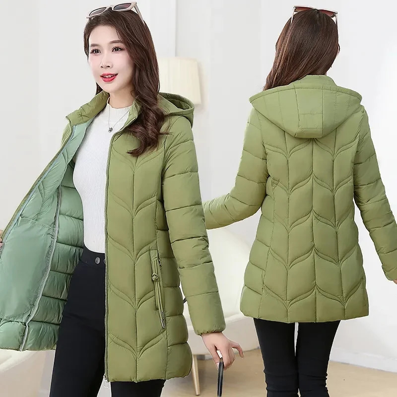 Autumn Winter Warm Thin Jacket Longsleeved Parkas Hooded Middle age Women Cottonpadded Tops Mother Female Overcoat 260922