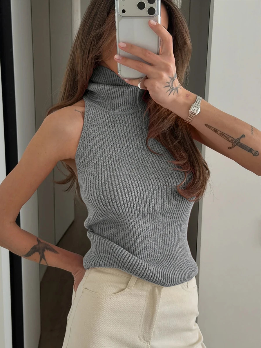 LIinar Backless Sleeveless Tank Top 2026 Spring Summer Sexy Figure-Hugging Backless Knit Top High-Neck Vest for Women 260921