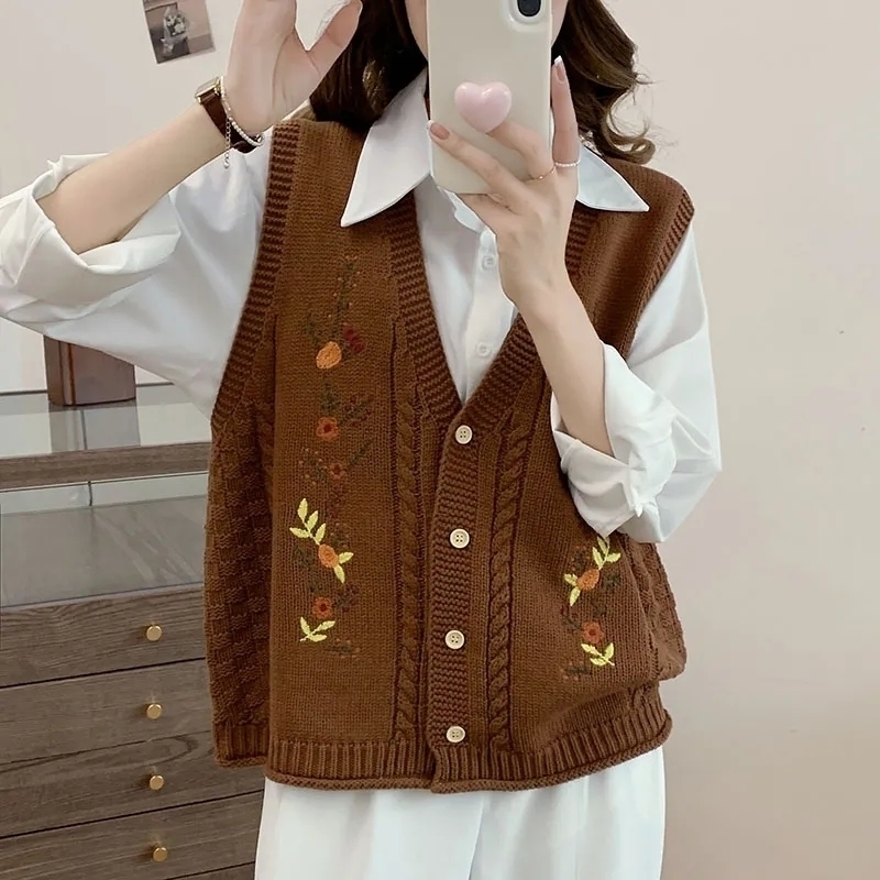 Spring Autumn 2024 Chinese Style Fashion Women's Knitted Cardigan Sweater Vest Sleeveless Age Reduction Ladies Waistcoat Jacket y260916